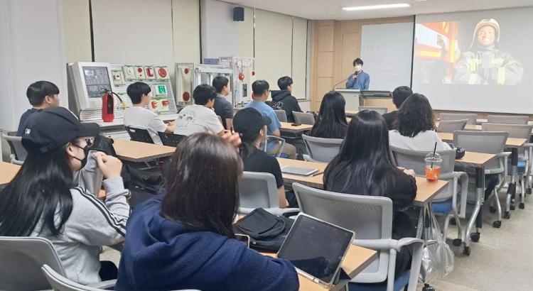 플러스컨설팅 이미지